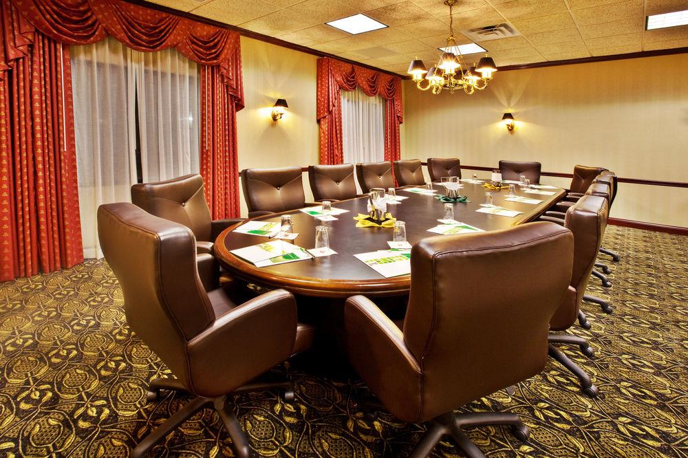 Hotel Holiday Lafayette-city Centre By Ihg 3*