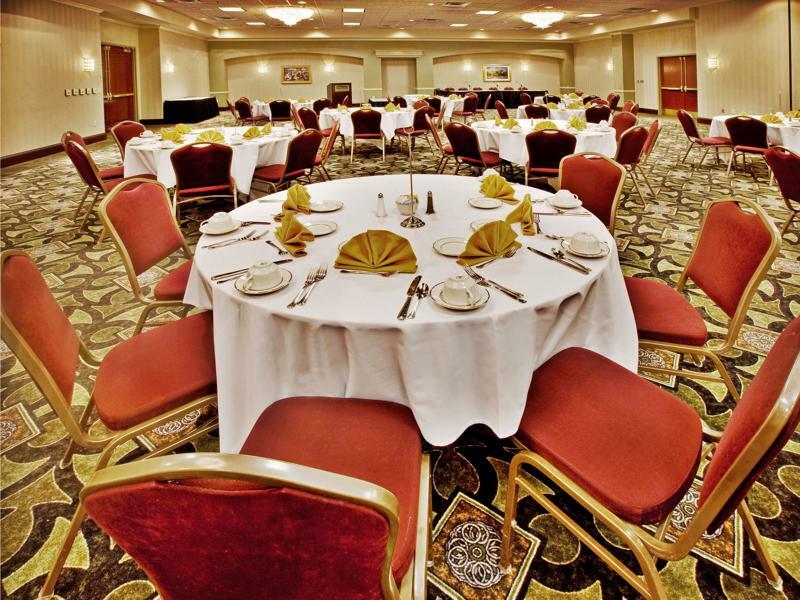 Holiday Lafayette-city Centre By Ihg