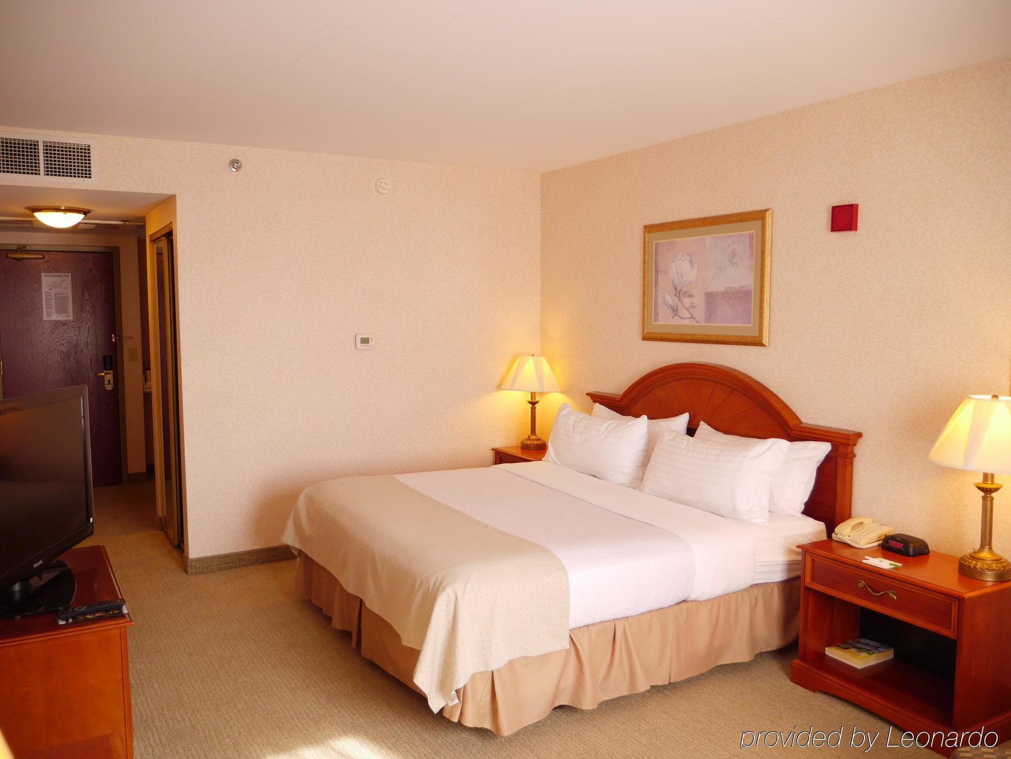 Hotel Lafayette-city Centre By Ihg 3*